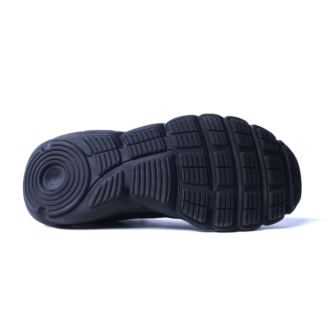 UNDER ARMOUR CHARGED ASSERT 9