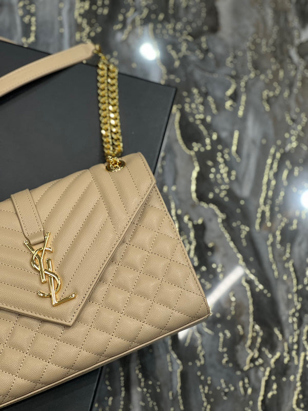 Amelia - YSL Bag - 1898