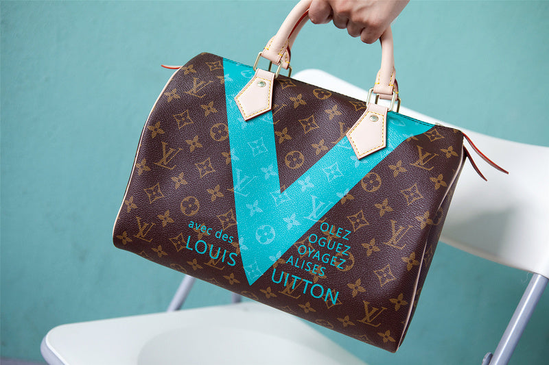 Fan Fashion Lu-Vi bags - 8184