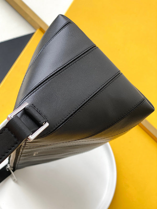Amelia - YSL Bag - 4170