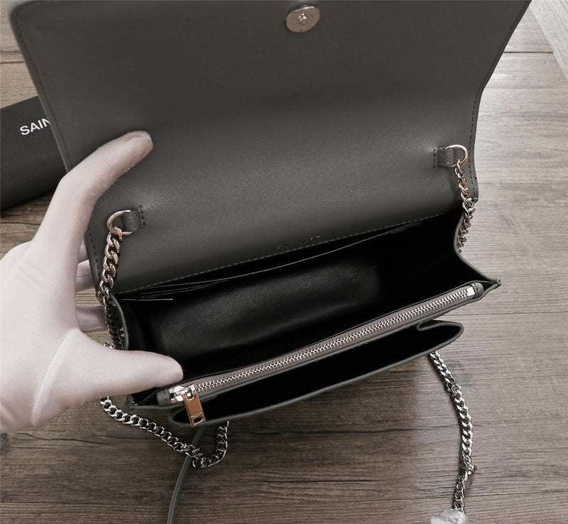 Amelia - YSL Bag - 2902