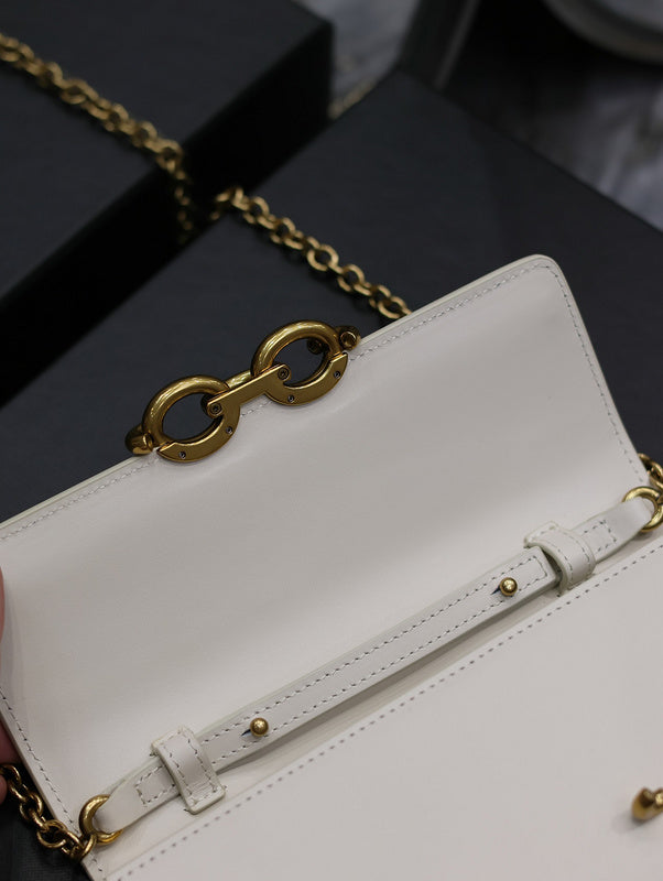 Amelia - YSL Bag - 1932