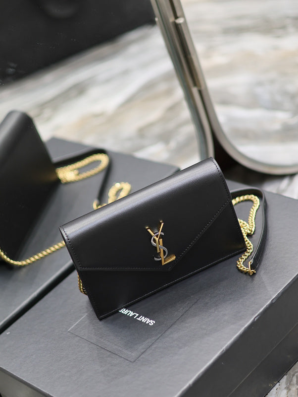 Amelia - YSL Bag - 1955