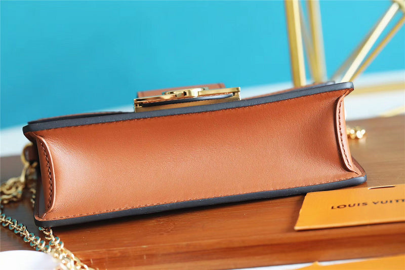 Fan Fashion Lu-Vi bags - 8112