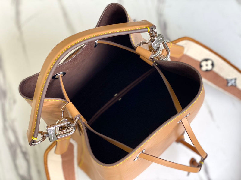 Fan Fashion Lu-Vi bags - 17534