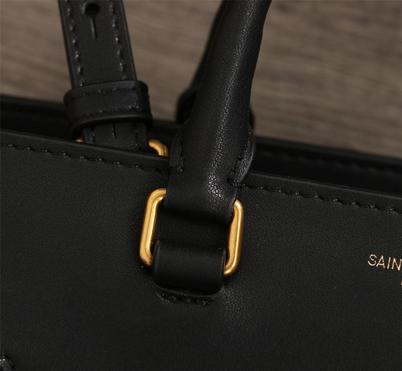 Amelia - YSL Bag - 2940