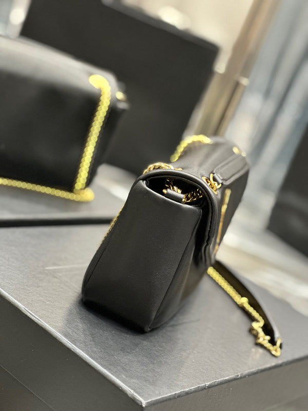 Amelia - YSL Bag - 1836