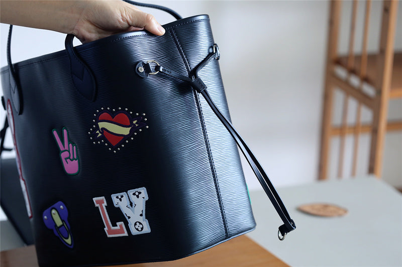 Fan Fashion Lu-Vi bags - 8097