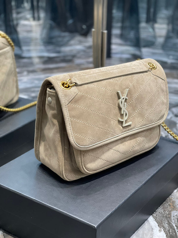 Amelia - YSL Bag - 3900