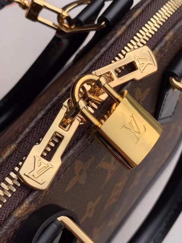 Fan Fashion Lu-Vi bags - 17623