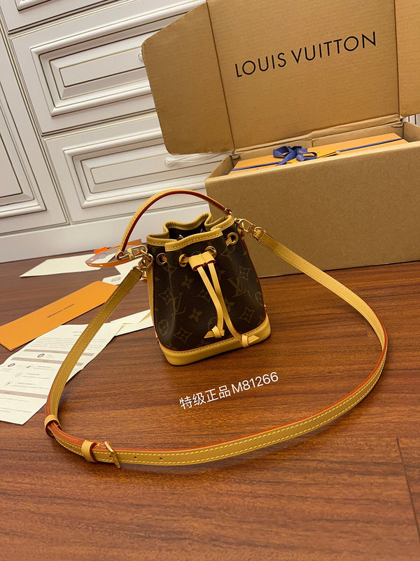Fan Fashion Lu-Vi Bags - 16637