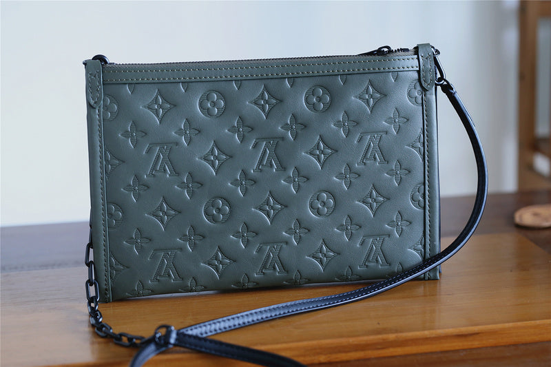 Fan Fashion Lu-Vi bags - 10479