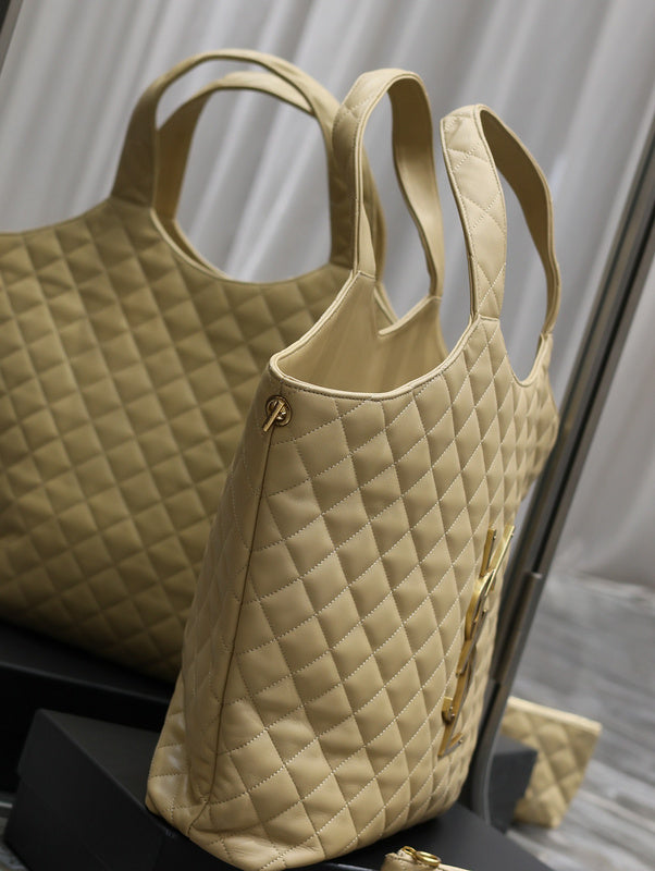 Amelia - YSL Bag - 2094