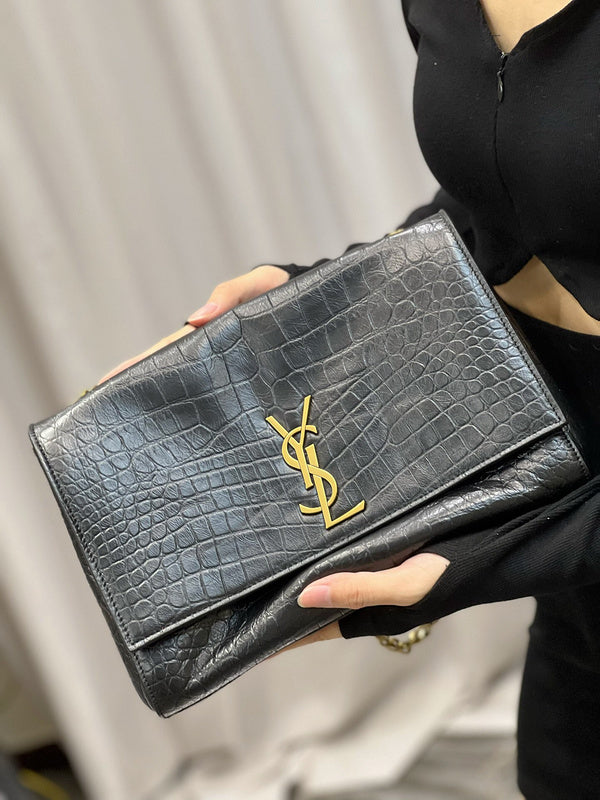Amelia - YSL Bag - 3782
