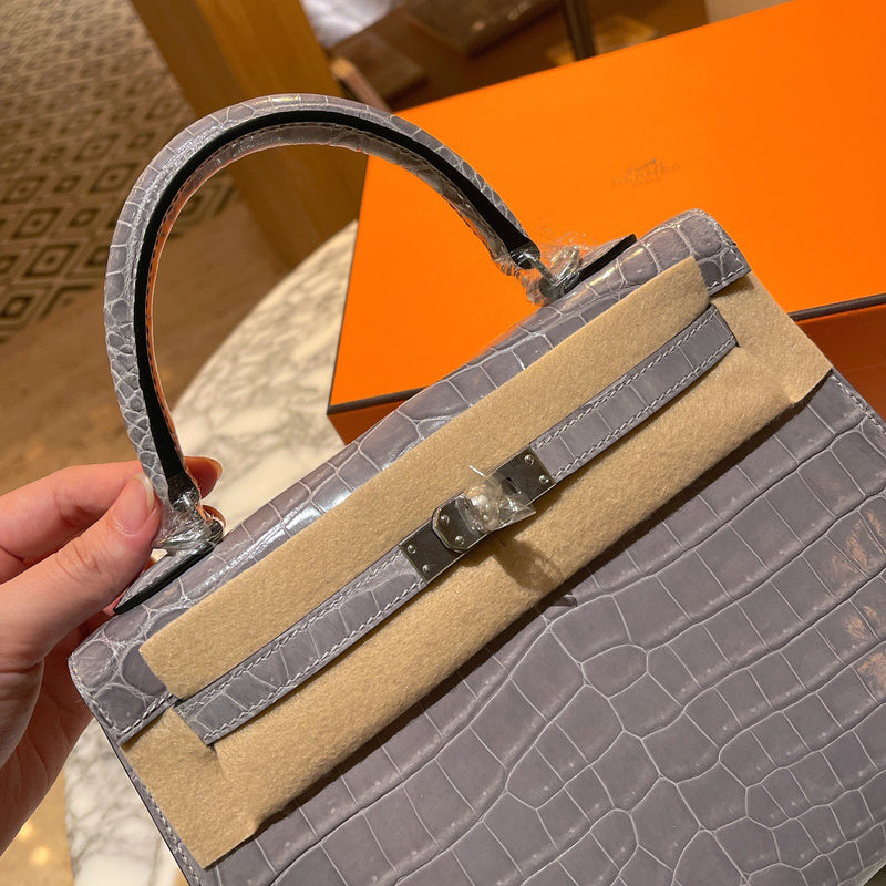 Amelia - HMS Bags - 1786