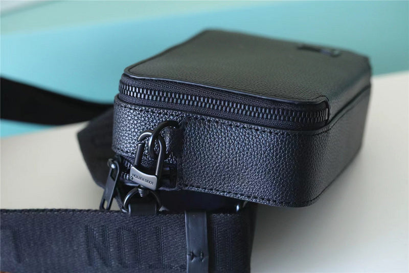 Fan Fashion Lu-Vi bags - 9971