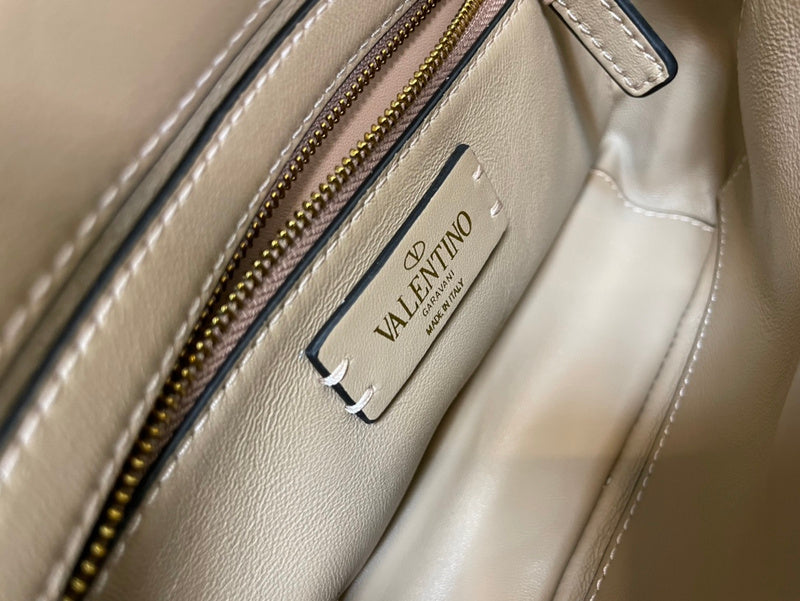 Amelia's Bag Gallery - VEL Bags - 577