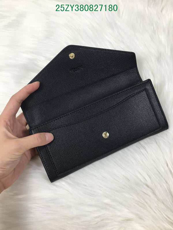 Amelia - CAH Wallet - 127