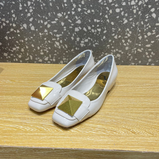 VAL -  Garavani One Stud Patent Ballet Flats White For Women