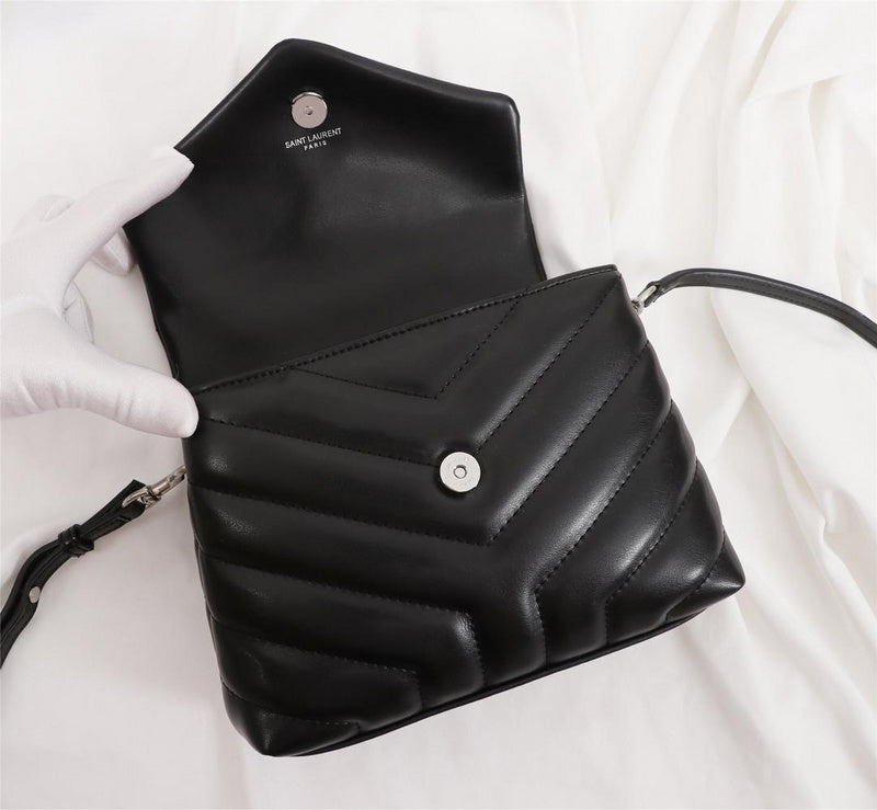 Amelia - YSL Bag - 2879