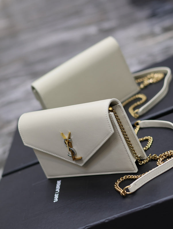 Amelia - YSL Bag - 1953