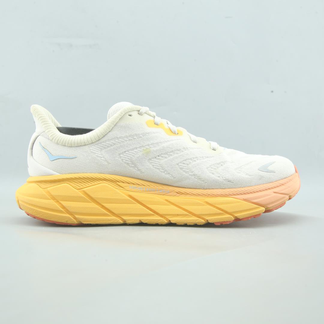 HOKA ONE ONE ARAHI 6