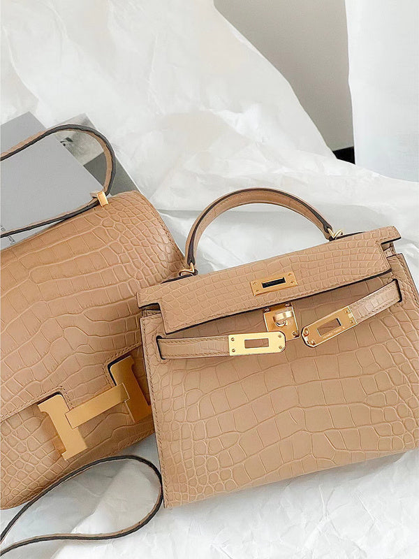 Amelia - HMS Bags - 1595