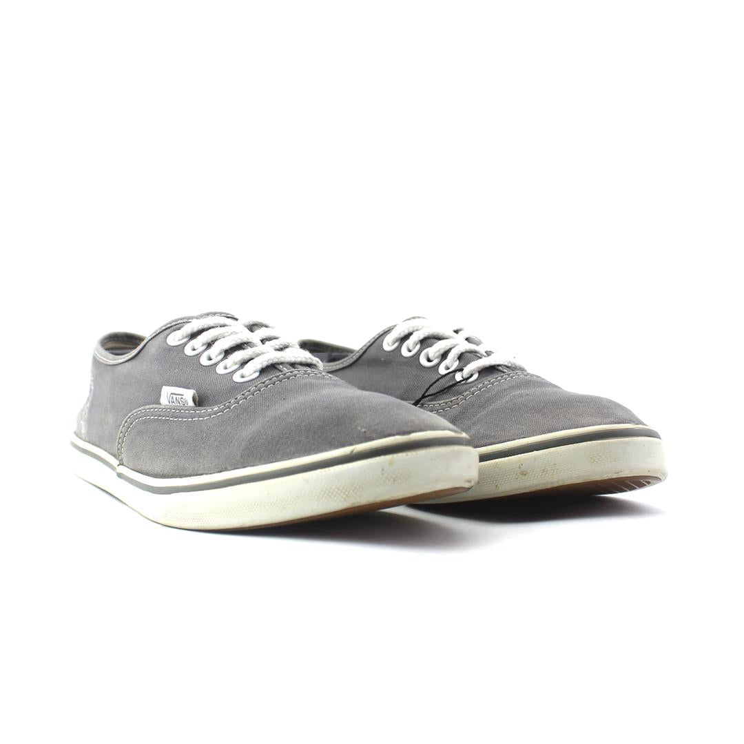 VANS AUTHENTIC