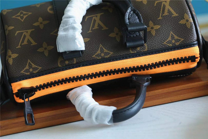 Fan Fashion Lu-Vi bags - 11279