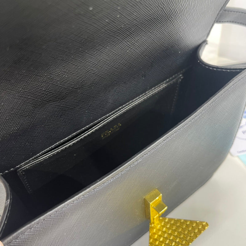 Barnes-Bags - Prada Bags - 888