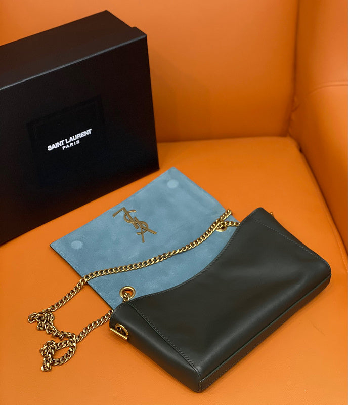 Amelia - YSL Bag - 2041