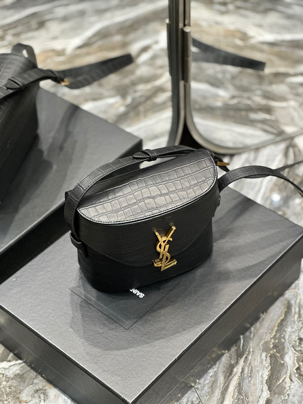 Amelia - YSL Bag - 1959