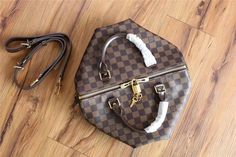 Fan Fashion Lu-Vi bags - 8150