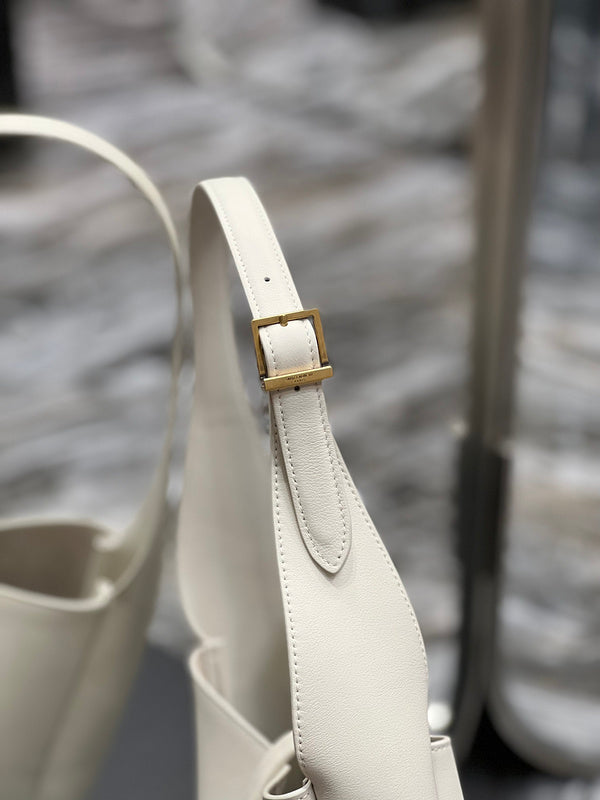 Amelia - YSL Bag - 2486