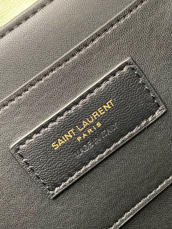 Amelia - YSL Bag - 4110