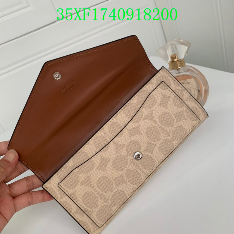 Amelia - CAH Wallet - 083