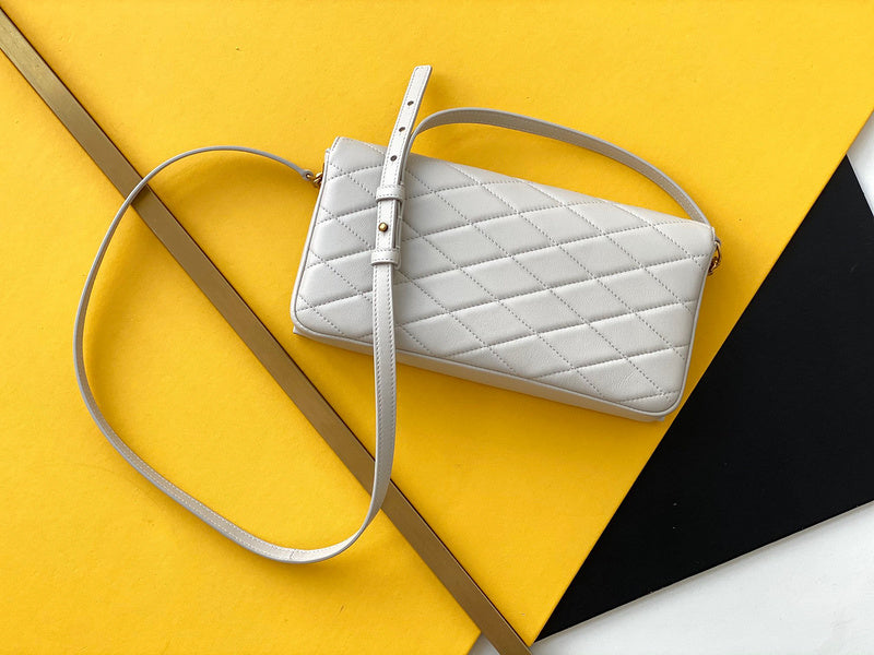 Amelia - YSL Bag - 4171