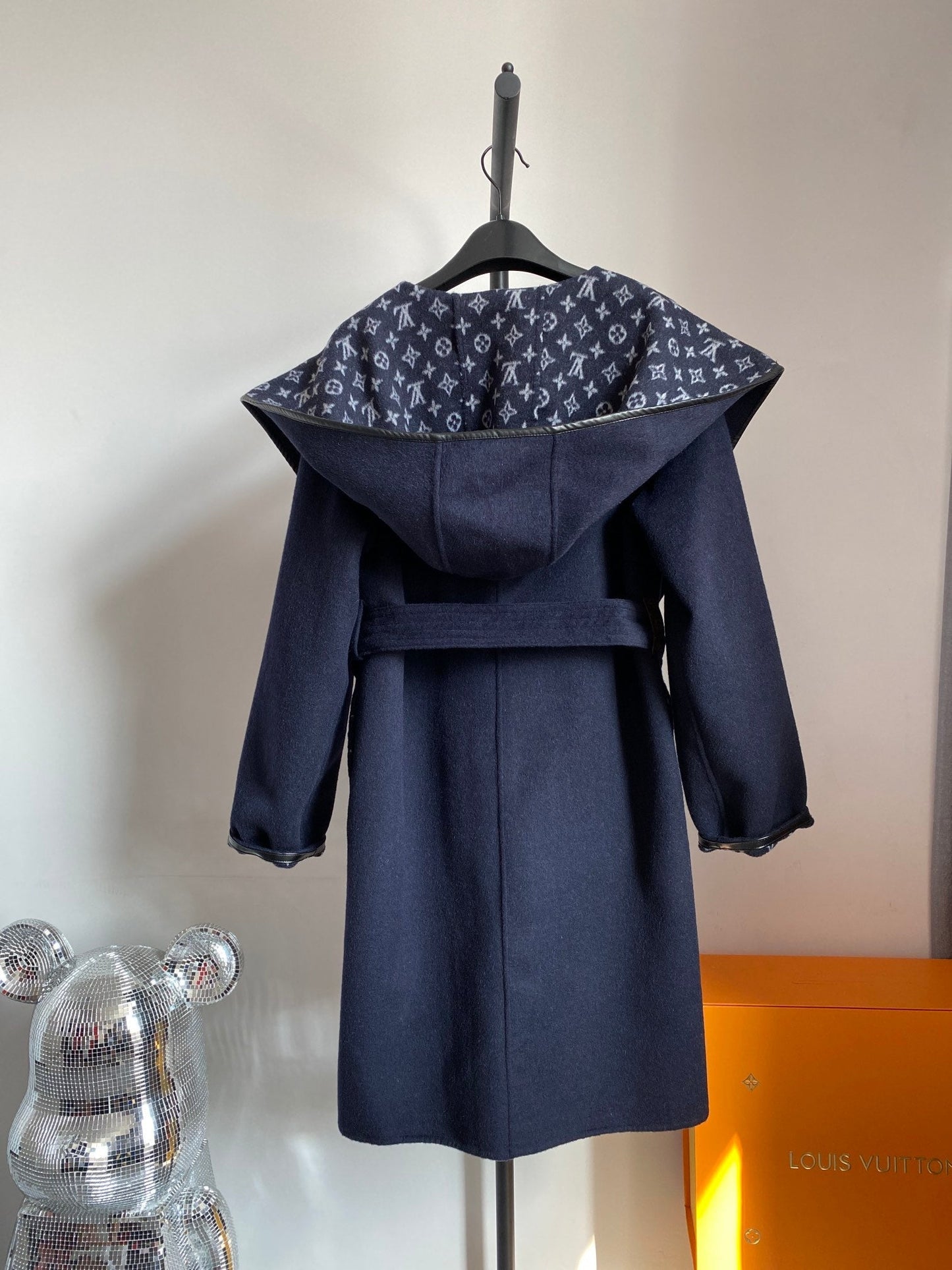Luxury Louis Vuitton  Wrap Coat 042