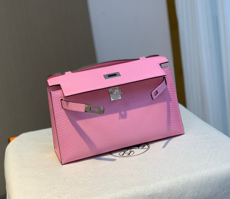 Amelia - HMS Bags - 1745
