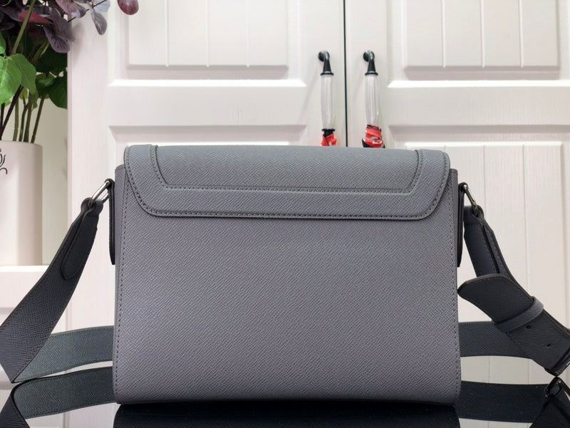 Fan Fashion Lu-Vi bags - 17382