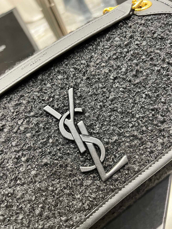 Amelia - YSL Bag - 4222