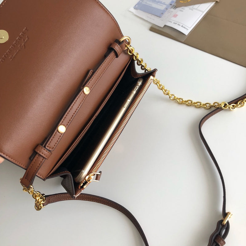 Burberry Bags - Bagsattire   482