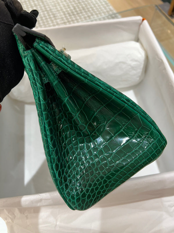 Amelia - HMS Bags - 1722