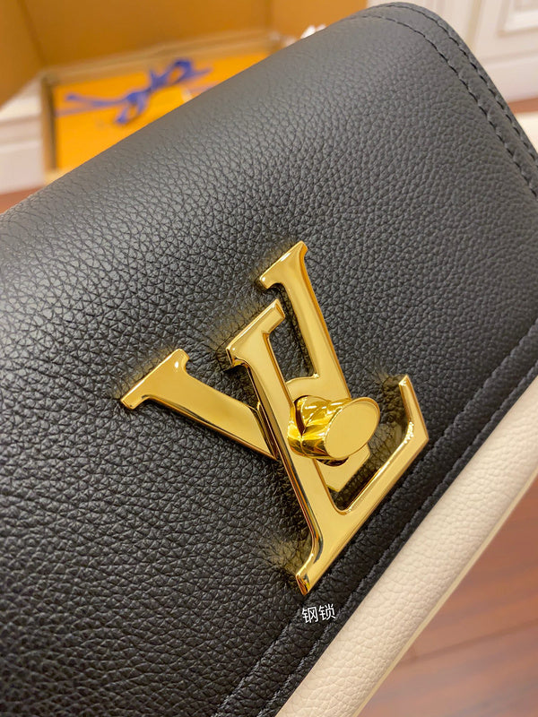 Fan Fashion Lu-Vi bags - 17234