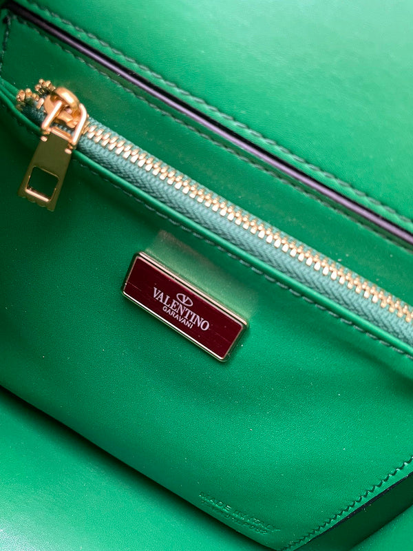 Amelia's Bag Gallery - VEL Bags - 172