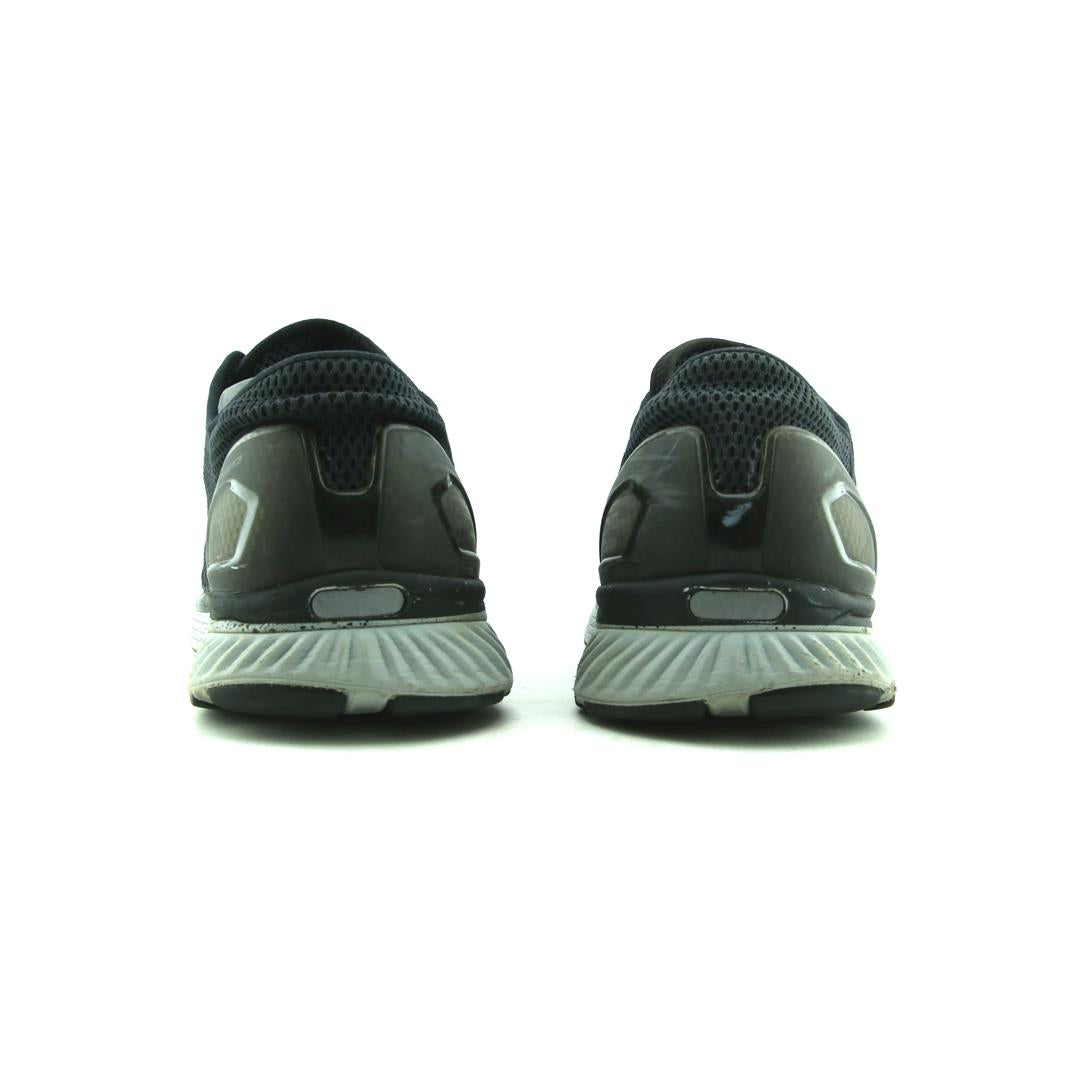 UNDER ARMOUR  CHARGED BANDIT 3