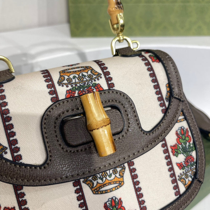 Amelia- GCI Bags - 2007