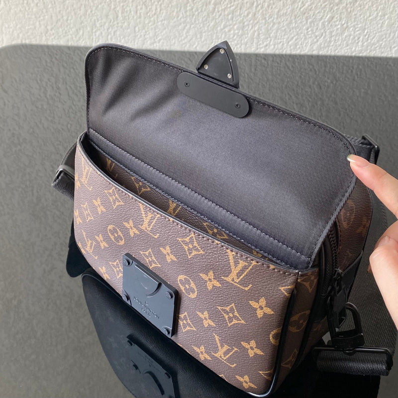 Fan Fashion Lu-Vi bags - 17376