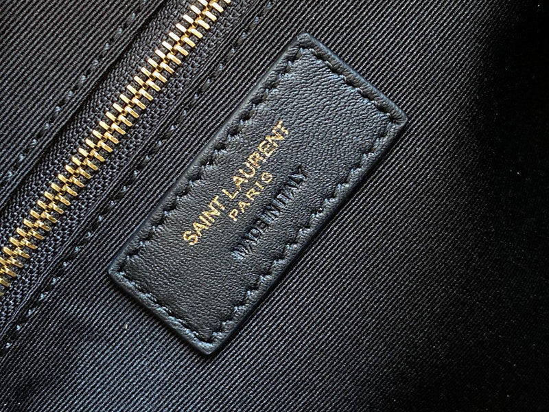 Amelia - YSL Bag - 4173