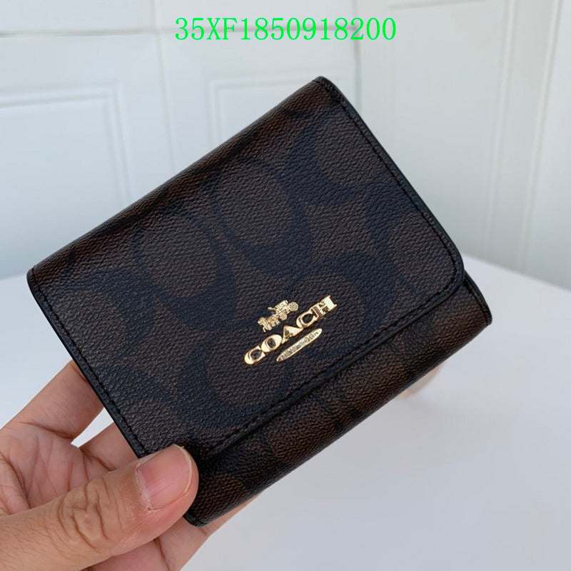 Amelia - CAH Wallet - 073